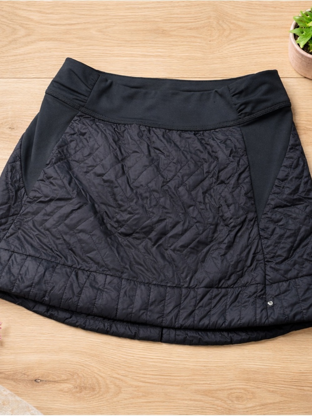 Mountain Hard wear brand Women's Quilted Black Athletic Skirt